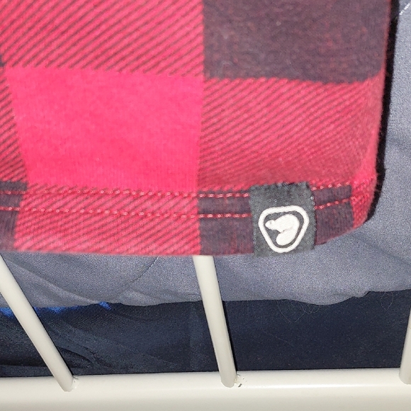 Plaid Red and Black Women's Sweater - Picture 5 of 7